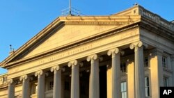 Вони, на думку США, сприяли фінансуванню програм КНДР зі створення зброї масового знищення та балістичних ракет.