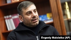  Дмитро Лубінець нагадав, що лише з 2022 року близько 28 тисяч осіб вважаються зниклими безвісти за особливих обставин та незаконно позбавленими особистої свободи внаслідок російської агресії 