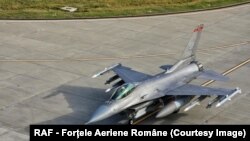 Нідерланди одні з перших пообіцяли передати Україні винищувачі F-16