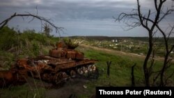 Знищений російський танк біля Богородичного на Донеччині, архівне фото