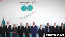 Дүйнөлүк Суу форумуна катышкан лидерлер саммит алдында, Стамбул, 16-март 2009