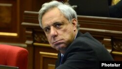 Վարդան Օսկանյան, արխիվ