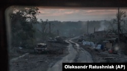 За словами Власенка, фактично вся Луганська область є наразі епіцентром протистояння між ЗСУ та російською армією. 