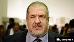 За словами Рефата Чубарова, він має питання як до «Укрпошти», так і до Служби безпеки України