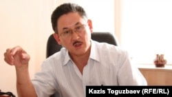 Bigeldy Gabdullin returned to Kazakhstan in 2004 and became the editor in chief of the pro-government Central Asia Monitor newspaper.