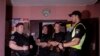 Полиция у подъезда дома в Киеве, где жил и был застрелен Аркадий Бабченко. 29 мая 2018 года
