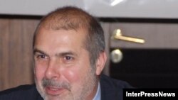 В течение трех лет до 2007 года он был послом Франции в Тбилиси, после чего еще три года работал во французском диппредставительстве в Москве
