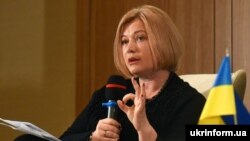 Геращенко: ми вже 10 днів не чуємо жодної вимоги президента і його команди до Росії