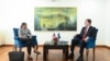 E ngarkuara me punë në Ambasadën amerikane në Prishtinë, Anu Prattipati, thatë një takimi me kryeministrin në detyrë të Kosovës, Albin Kurti.