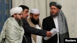 ۲۰۱۸ په اکتوبر کې د ماسکو په غونډه کې ګډون کونکي طالب استازي: فوټو رویټرز 