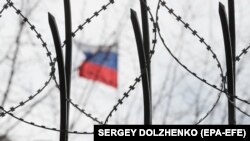 Громадяни України на окупованих територіях шукають способи потрапити на вільну частину країни з протермінованими українськими паспортами