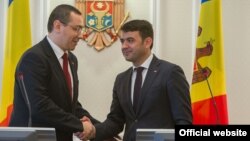 O strîngere de mînă la Chișinău