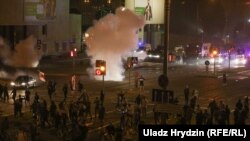 Столкновения протестующих с силами безопасности. Минск, 9 августа 2020 года.