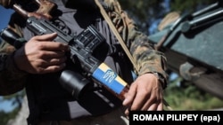 За повідомленням штабу ООС, підтримувані Росією бойовики протягом доби 18 серпня 43 рази обстрілювали позиції українських сил