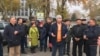 Шымкентте бір топ адам белсенді Нұржан Мұхаммедовке жасалған "қоқан-лоқыны" ашық әрі әділ тергеуді талап етті. 20 қараша 2019 жыл. 