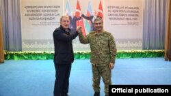 Թուրքիայի և Ադրբեջանի պաշտպանության նախարարներ Հուլուսի Աքար և Զաքիր Հասանով, դեկտեմբեր, 2020թ․