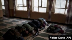 Жертвами вибуху біля мечеті стали дві людини