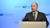Президент Владимир Путин выступает на церемонии начала строительства газопровода "Южный поток" в Анапе, декабрь 2012