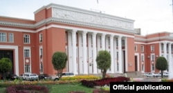 Парлумони Тоҷикистон ба чанд далел тарҳи пешниҳодии аҳзобро рад кард.
