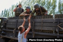 Вуглегірськ, 13 серпня 2014 року. Українська армія повертає контроль над містом
