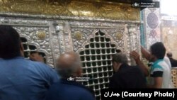 محمدعلی نجفی با پیراهن سیاه