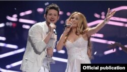 Azerbaijan's Eurovision-winning duo Ell/Nikki -- Eldar Gasimov (left) and Nigar Jamal. A popular blog says Gasimov has prominent Tatar relatives. 