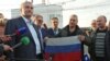 Моряки «Норду» зустрічаються з російським главою Криму Сергієм Аксеновим після повернення до Криму