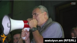 Տիգրան Խզմալյան