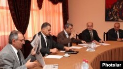 Armenia - Davit Harutiunian (second from left) and other representatives of the ruling coalition hold talks with opposition represenatives, 16Aug2011.