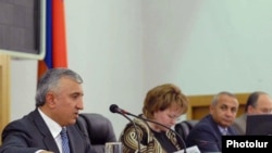 Armenia -- Justice Minister Gevorg Danielian presents an amnesty bill in parliament on 19Jun2009
