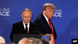 Очільник Росії Путін і президент США Трамп під час переговорів на Алясці. 15 серпня 2025 року