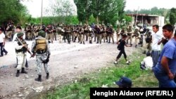 Border guards and police on both sides of the frontier were reportedly out in force on May 8 to keep the peace. 