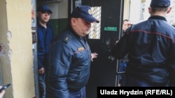 Officers from Belarus's Investigative Committee seized the computers during a raid of Belsat’s Minsk offices on April 9.