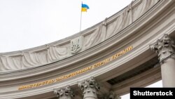 Важливо зберігати спокій і консолідуватися всередині країни, кажуть дипломати
