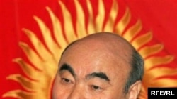 Аскар Акаев