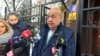 Геннадій Москаль спілкується з журналістами після допиту у Головному слідчому управлінні Генеральної прокуратури