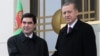 Türkiýe: Türkmen migrantlarynyň konsullykdaky tejribeleri