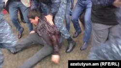 Երևան, Գնունի փողոց, 21-ը ապրիլի, 2018 թ․ 