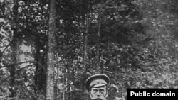 Микола II, Імператор Росії. Остання з відомих фотографій Миколи II після зречення ним престолу. Березень, 1917 року.