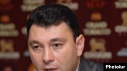 Armenia -- Eduard Sharmazanov, the speaker of ruling HHK party, at a press conference, 06Novermer, 2009