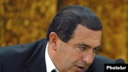 Armenia -- Prosperous Armenia Party leader Gagik Tsarukian attends a student forum in Yerevan on November 17, 2009.