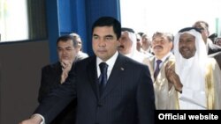 Төрекмәнстан җитәкчесе ширкәтне эшләтеп җибәрә
